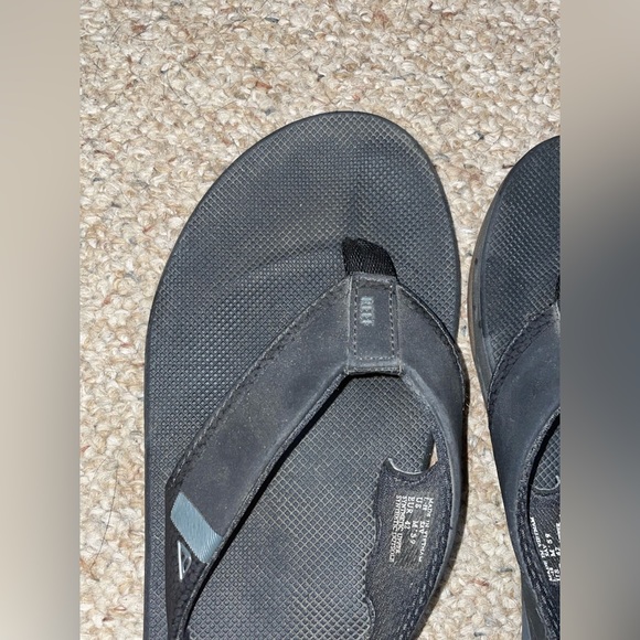 Reef Black Flip Flips Size 11 / EUR 42 Bottle Opener on Bottom - Picture 4 of 9